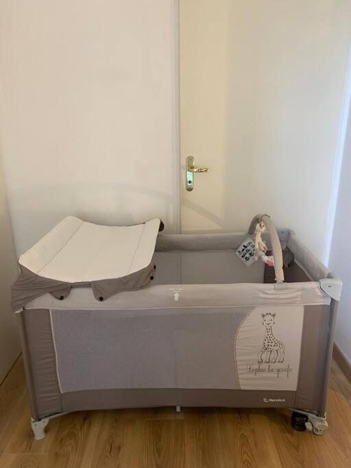 L'Olivier Centre Ville Parking Disneyland 4 Personnes Et 1 Bebe バイー・ロマンヴィリエ エクステリア 写真